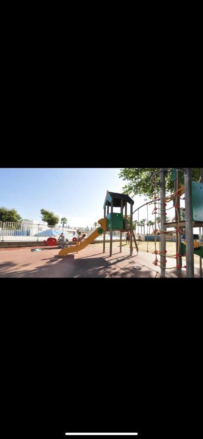 Camping 4 Etoiles Le Bosc Saint Cyrpien Mobil Home מראה חיצוני תמונה